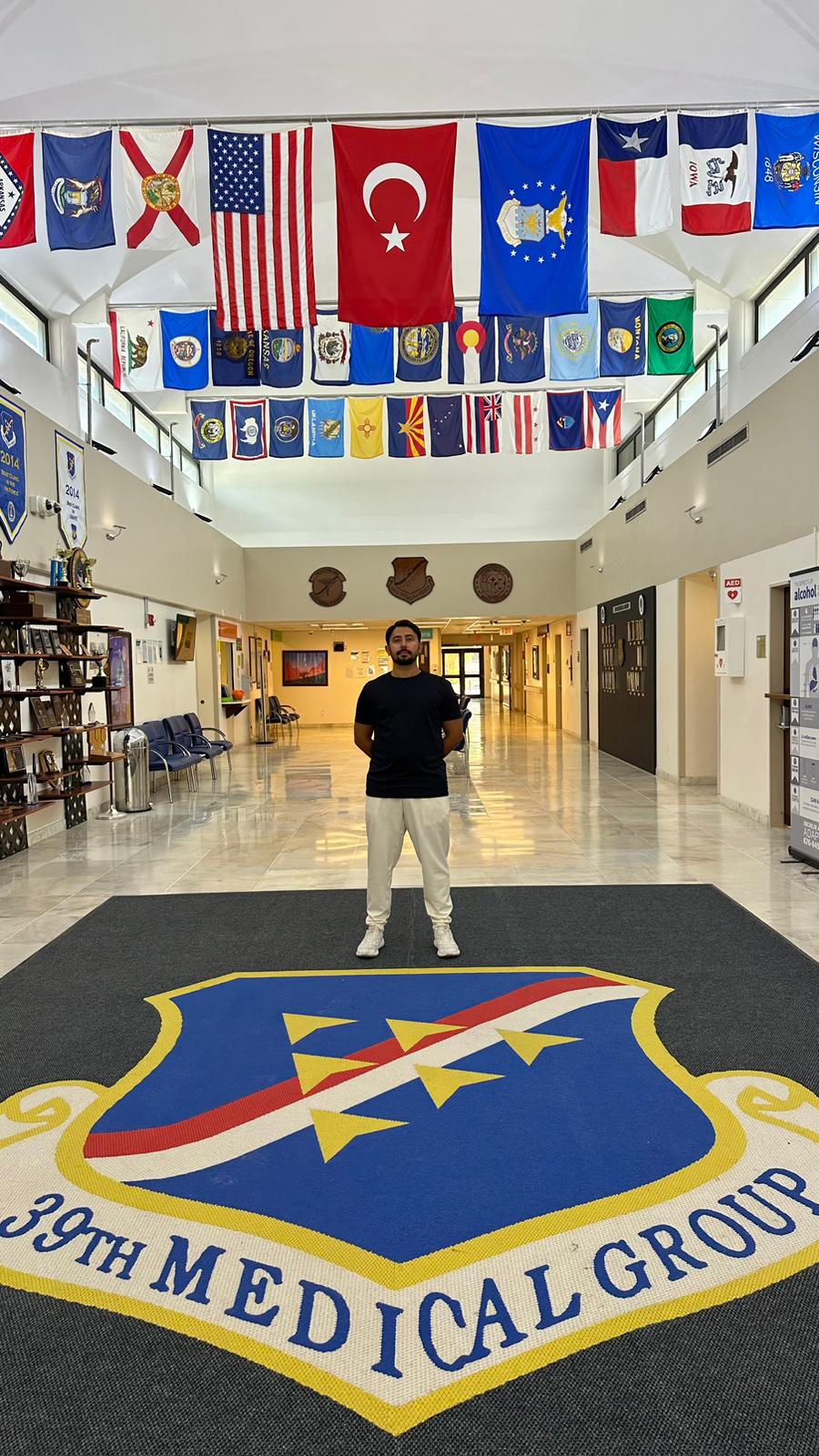 Batuhan Erol İncirlik 39th Medical Group binasında